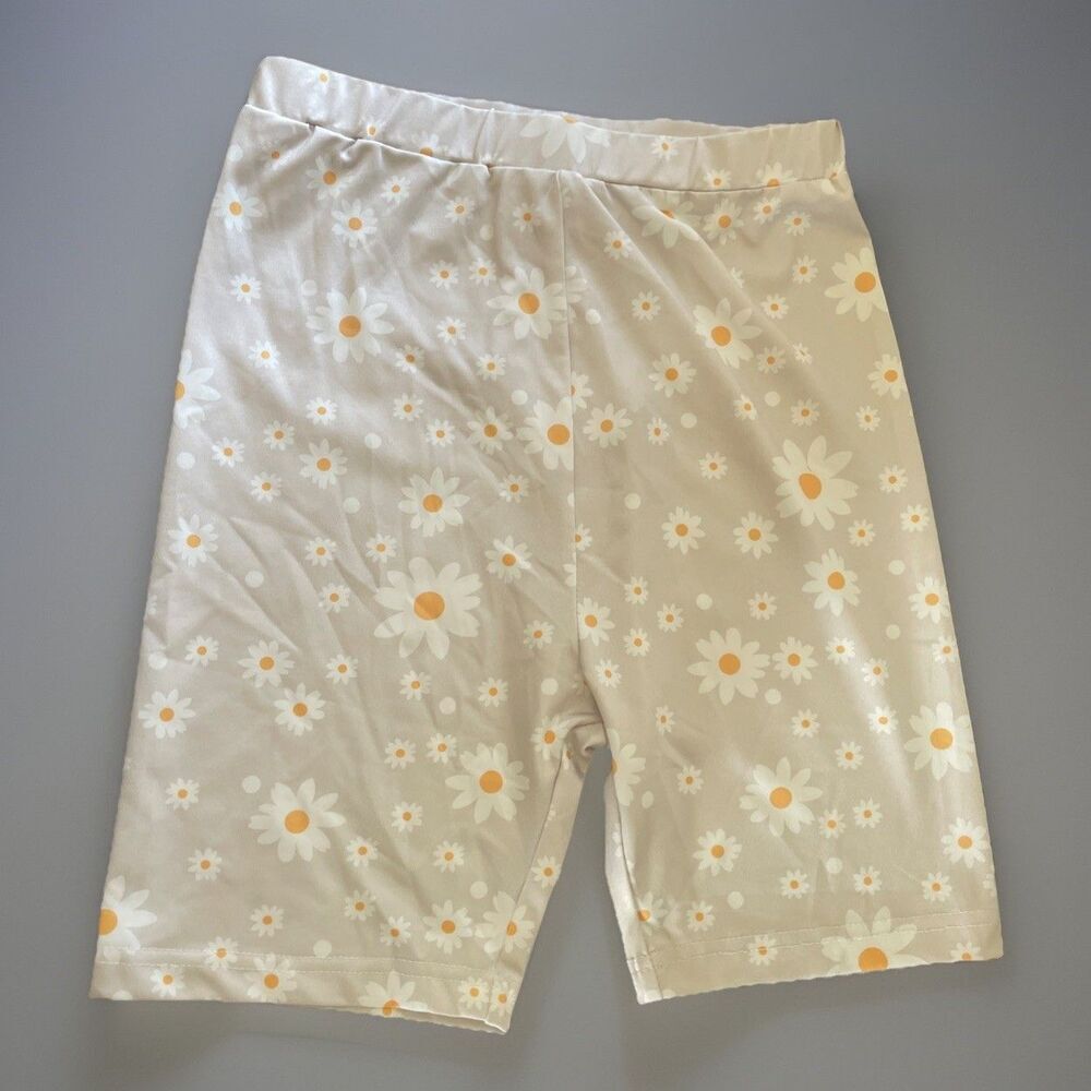 Princess Polly Floral Bike Shorts Satin Size 2 Daisy Daisies Flowers Spandex
